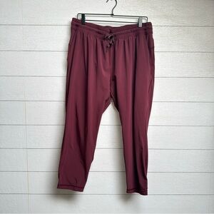 Lululemon Burgundy Wine Light Weight Tapered Jogger Pants Size M /Size 10